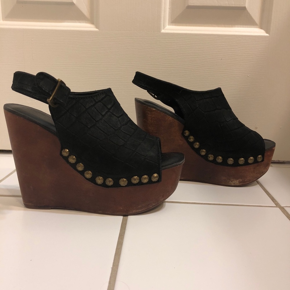 Free People / Jeffrey black snakeskin wedges 8